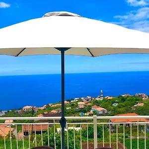  Hébergement de vacances Casa Neves Three Bedrooms And Fantastic Sea View Portugal